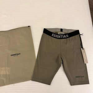 Fear of God Essentials biker shorts xs